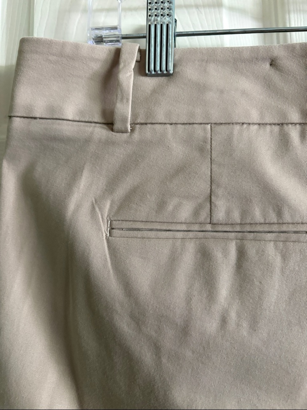 Ann Taylor Boardwalk Bermuda light tan size 10 - Picture 6 of 6